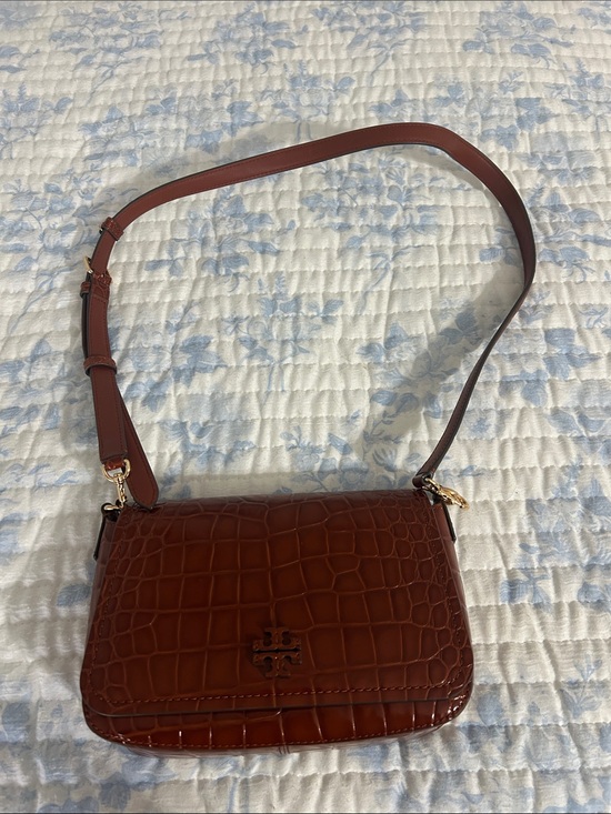 Tory Burch Handbags - Tory Burch Croc-Embossed Crossbody Bag in Chestnut Brown